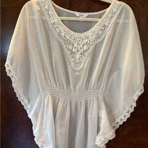 Candie's Cream Textured Top